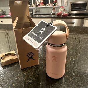 NWT Hydro Flask TNY200 Micro Hydro Bottle – 200 mL 6.7 oz Pink